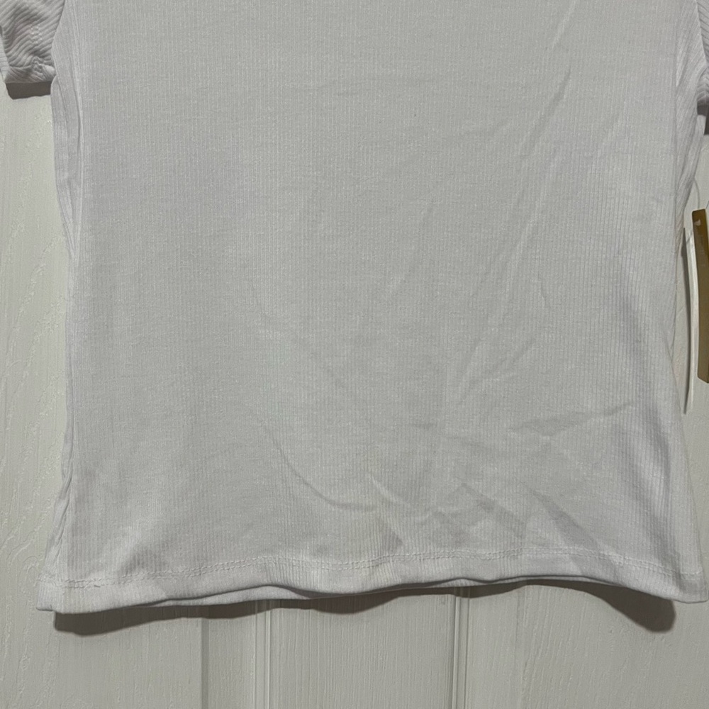 ๐ *NEW* Riley & James -โ Basic White Tee - Picture 3 of 8